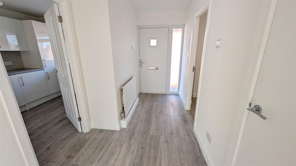 Property photo 3 of 12 Pxl_20260326_140901701.Jpg