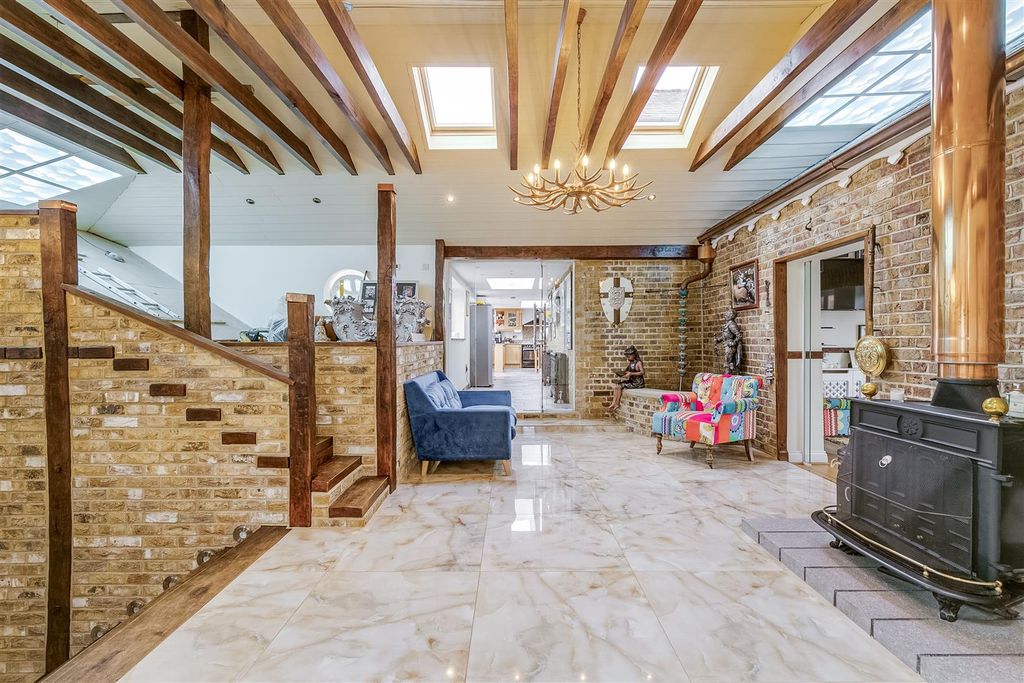 Property photo 3 of 81 12.Jpg