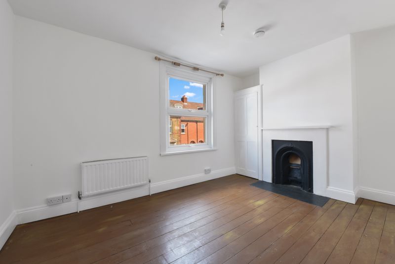 Property photo 3 of 13 Photo 6