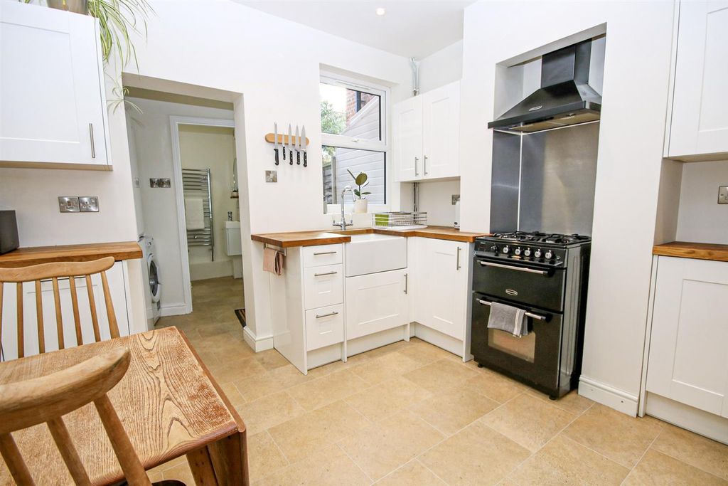 Property photo 2 of 15 13-Img_8063.Jpg