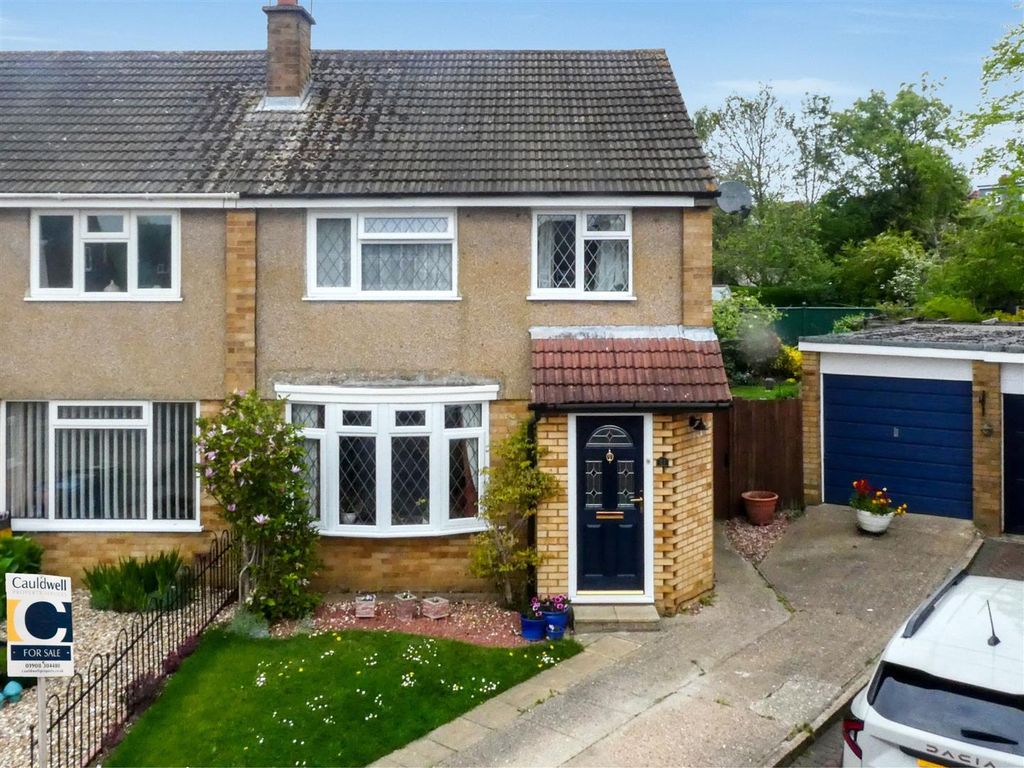 Property photo 2 of 16 51Brown.Jpg