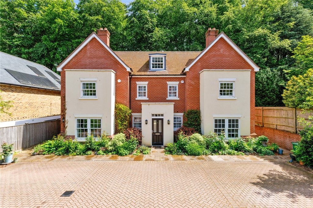 Property photo 1 of 11 Vitruvius Court