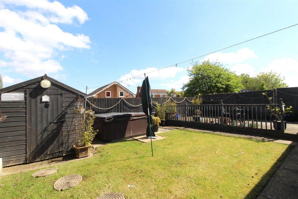 Property photo 2 of 17 Rear Garden
