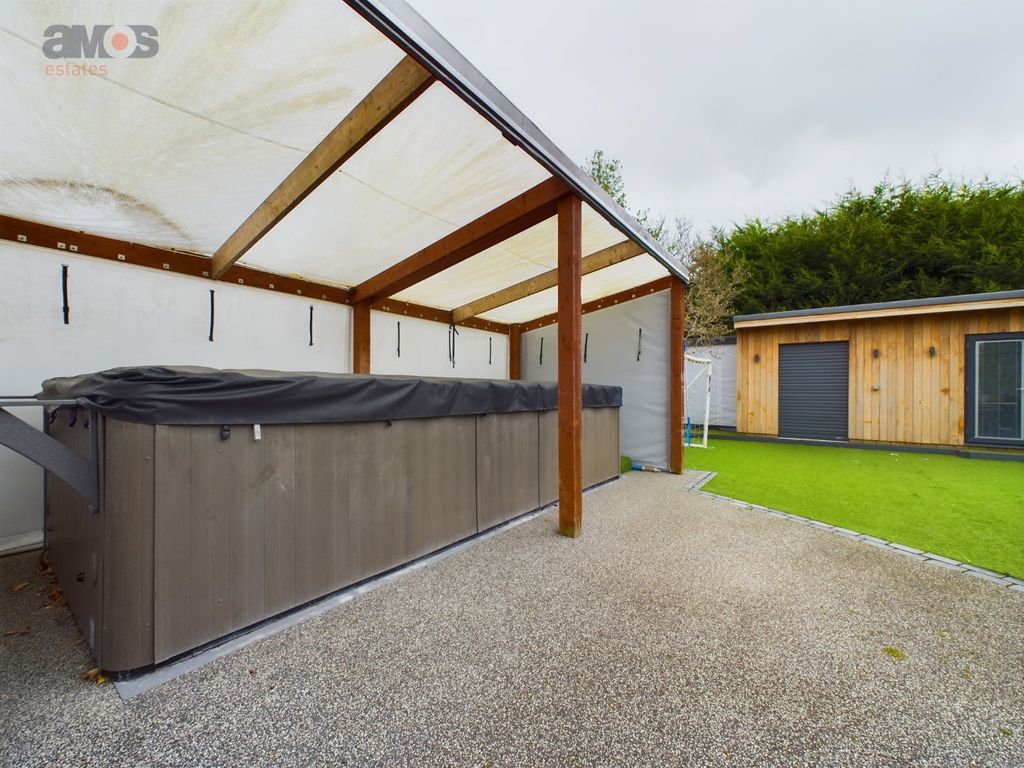 Property photo 2 of 29 2893725