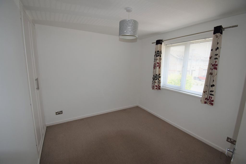 Property photo 3 of 5 Bedroom