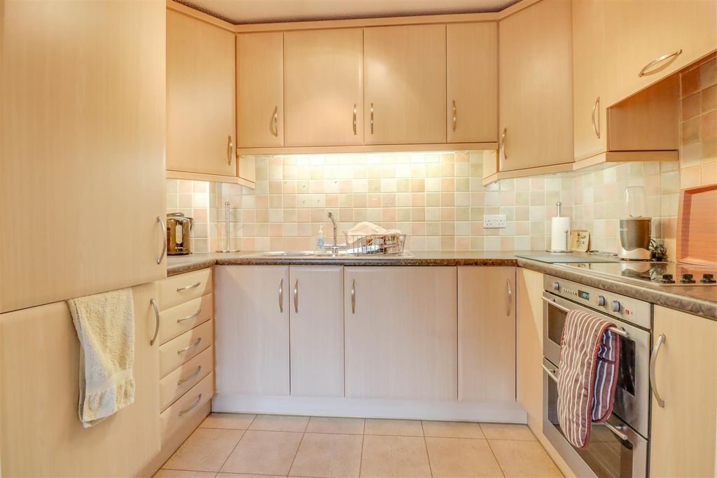 Property photo 3 of 9 35 Sycamore Court-3.Jpg