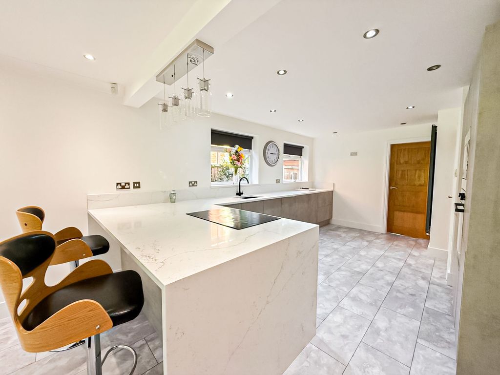 Property photo 2 of 31 Photo 29