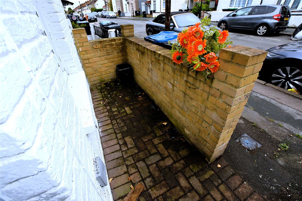 Property photo 3 of 27 Picture No. 29