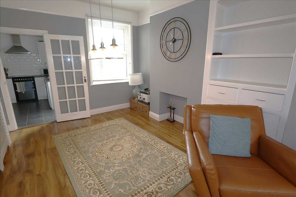 Property photo 3 of 14 Dining Room