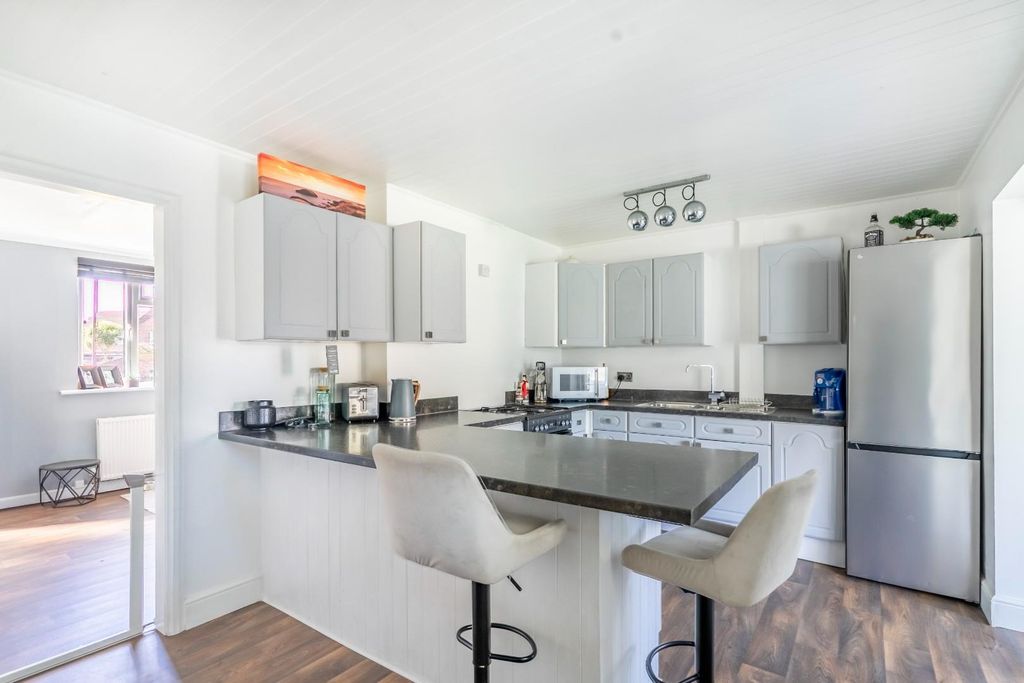 Property photo 3 of 14 Kitchen