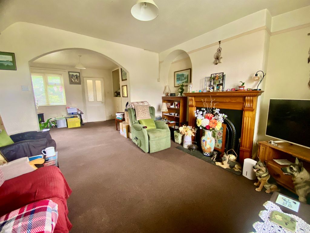 Property photo 2 of 9