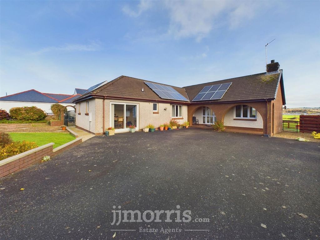 Property photo 2 of 37 Cam03686G0-Pr0206-Still022.Jpg