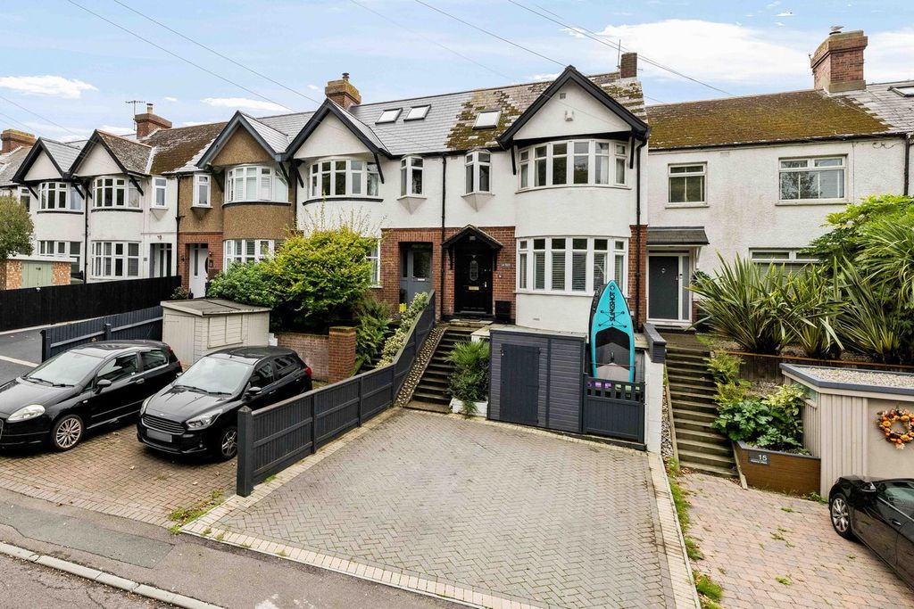 Property photo 1 of 23