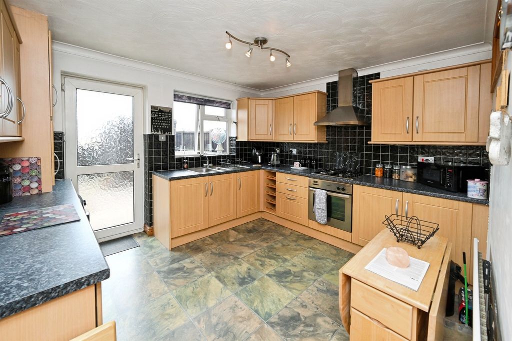Property photo 2 of 14