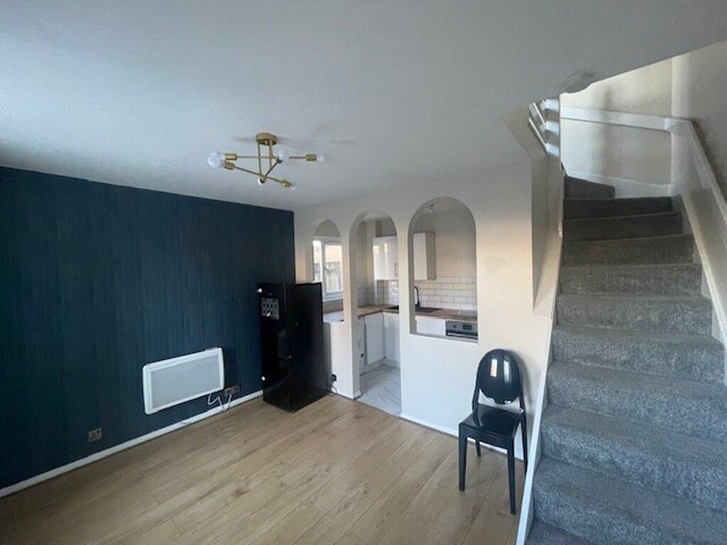 Property photo 3 of 10 Reception /Dinning