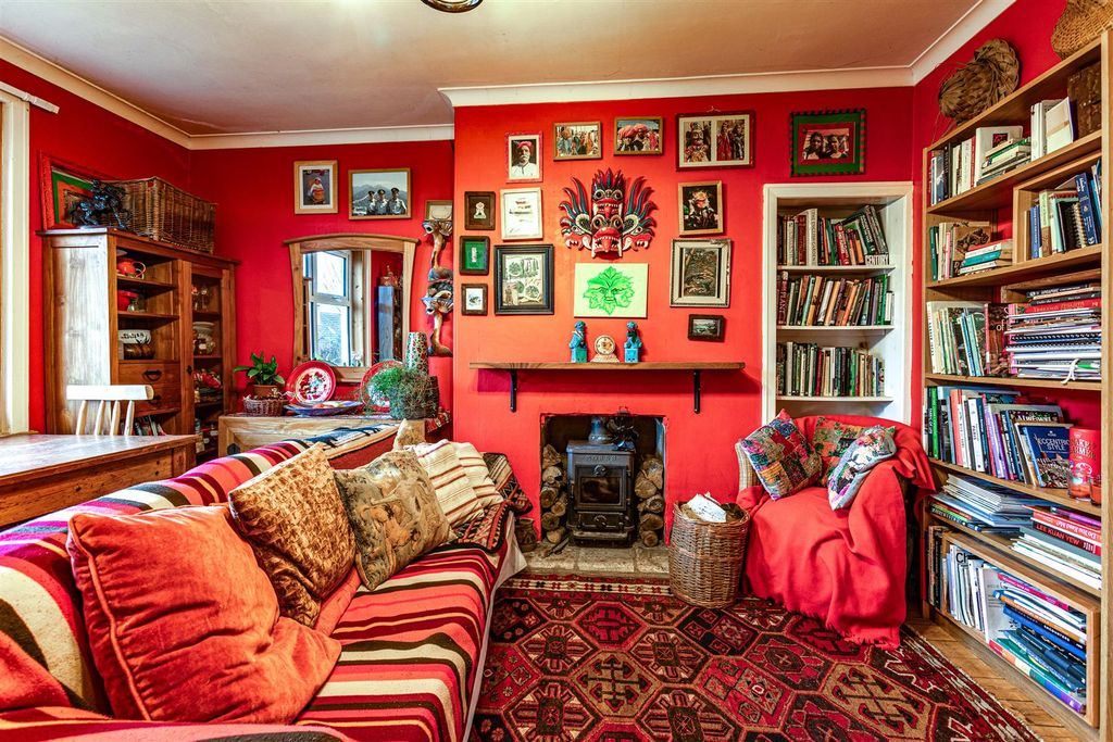 Property photo 3 of 20 2 Dean Cottages Newstead 11.Jpg