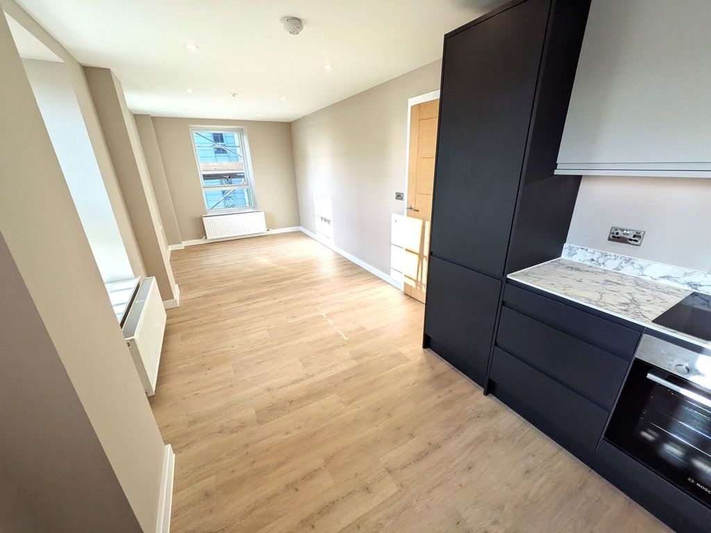 Property photo 2 of 8 Open Plan