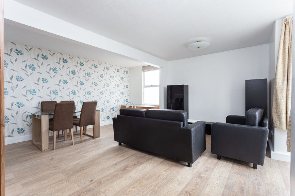 Property photo 2 of 7 Imported Image