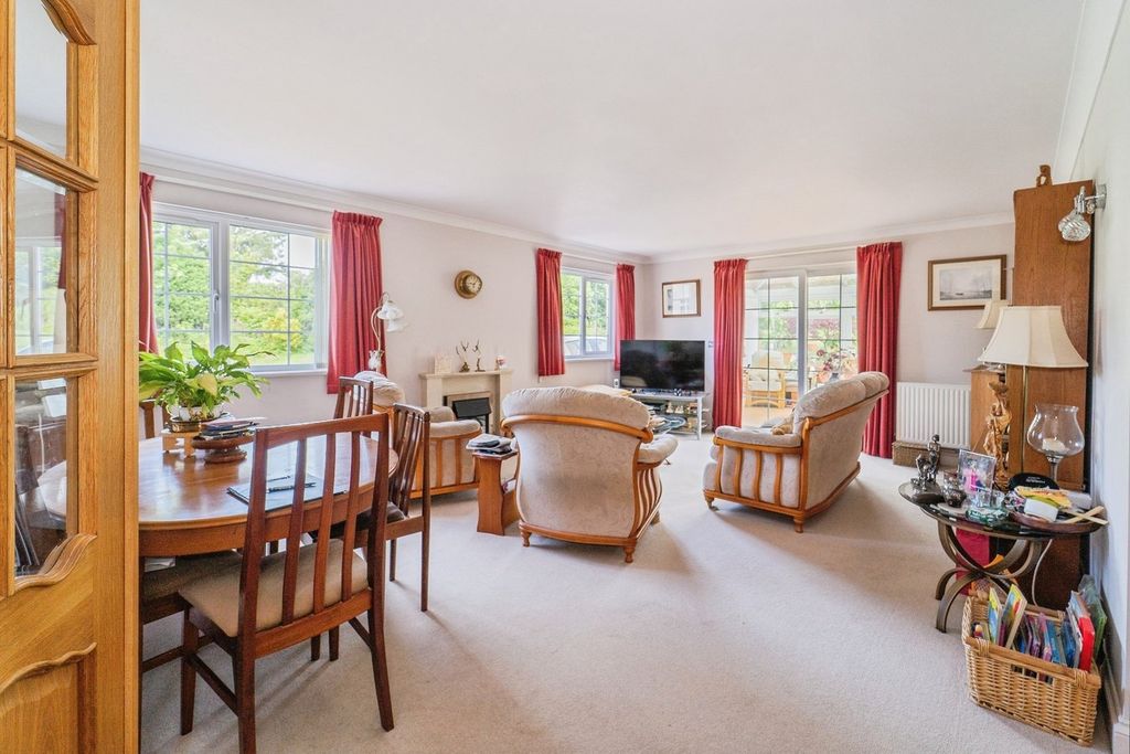 Property photo 2 of 36