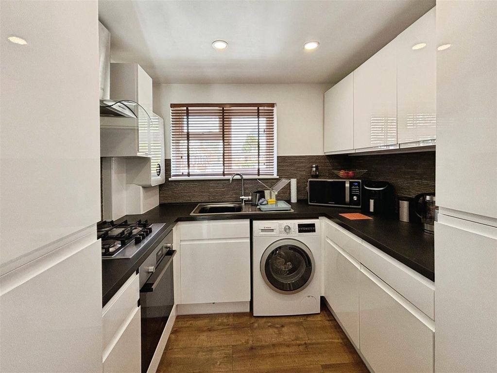 Property photo 2 of 14 Afced233-Photo 207-31-25 2C 2017 2010 2011.Jpg