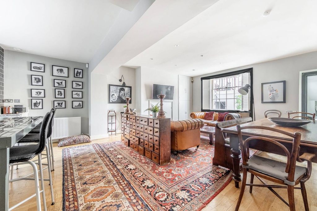 Property photo 1 of 31