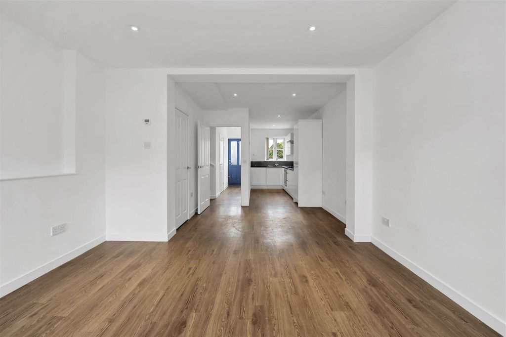 Property photo 2 of 11 Dcp_5784.Jpg