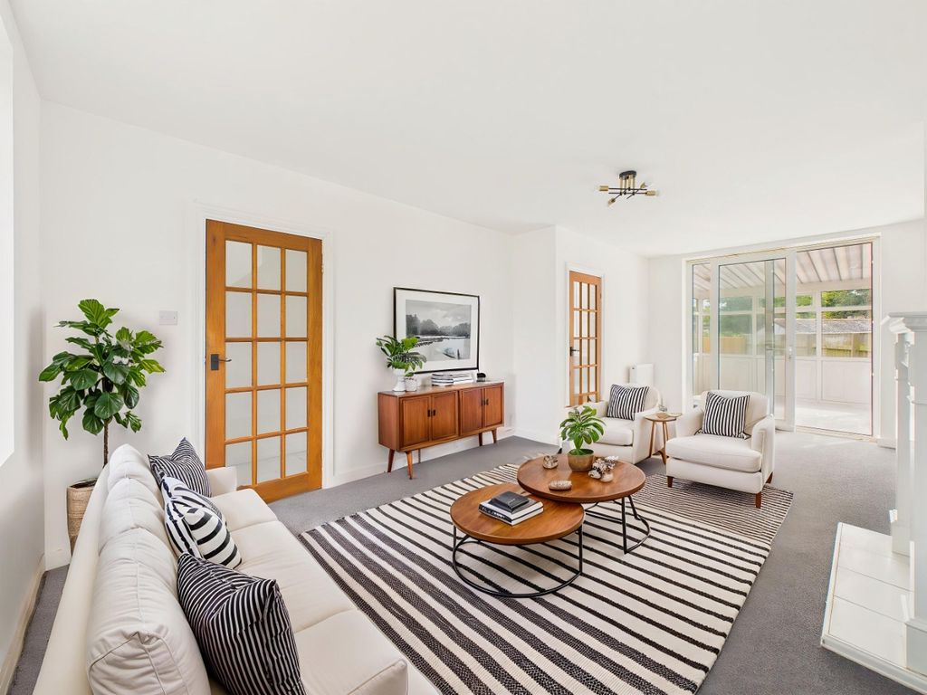 Property photo 3 of 14 5208614