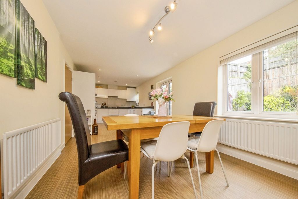 Property photo 2 of 23 Pbox-Img.Jpg