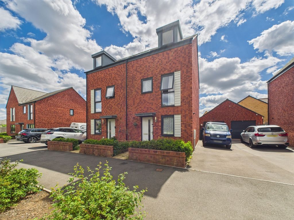 Property photo 1 of 34 Cam02023G0-Pr0151-Still027