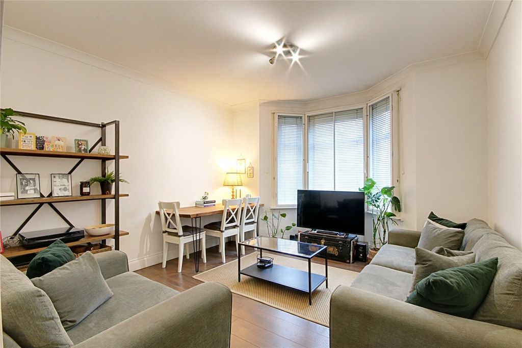 Property photo 3 of 12 Picture No. 12