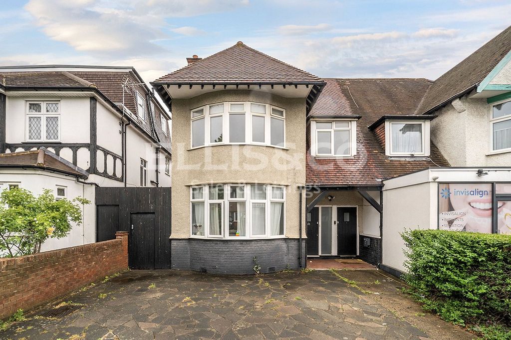 Property photo 1 of 16 Picture No. 04
