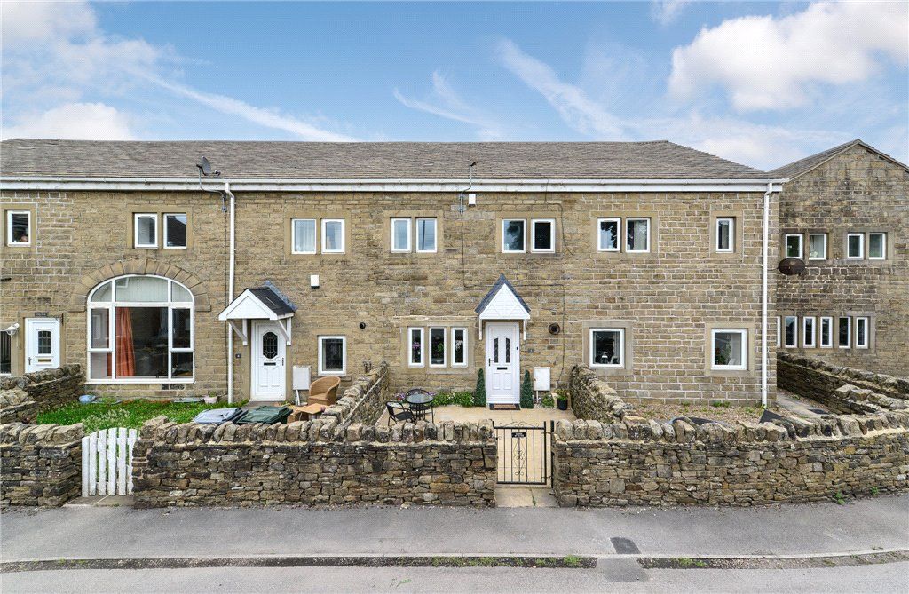 Property photo 1 of 19 Frontage