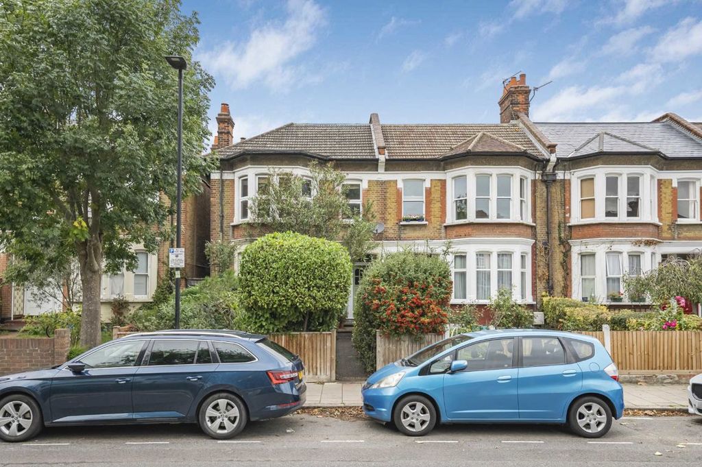 Property photo 1 of 6