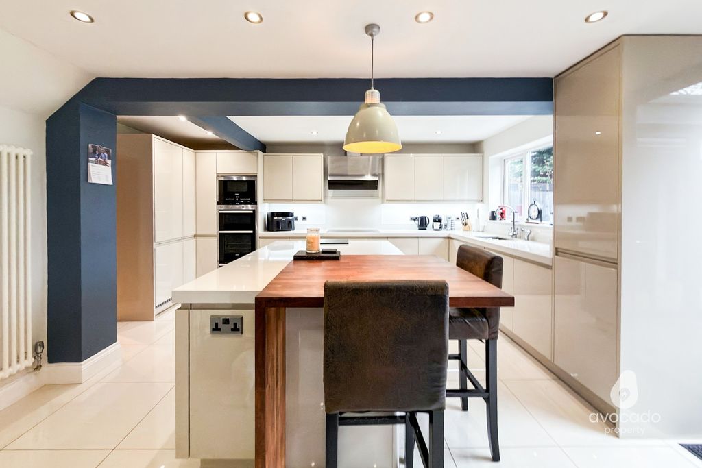 Property photo 3 of 18 1388836