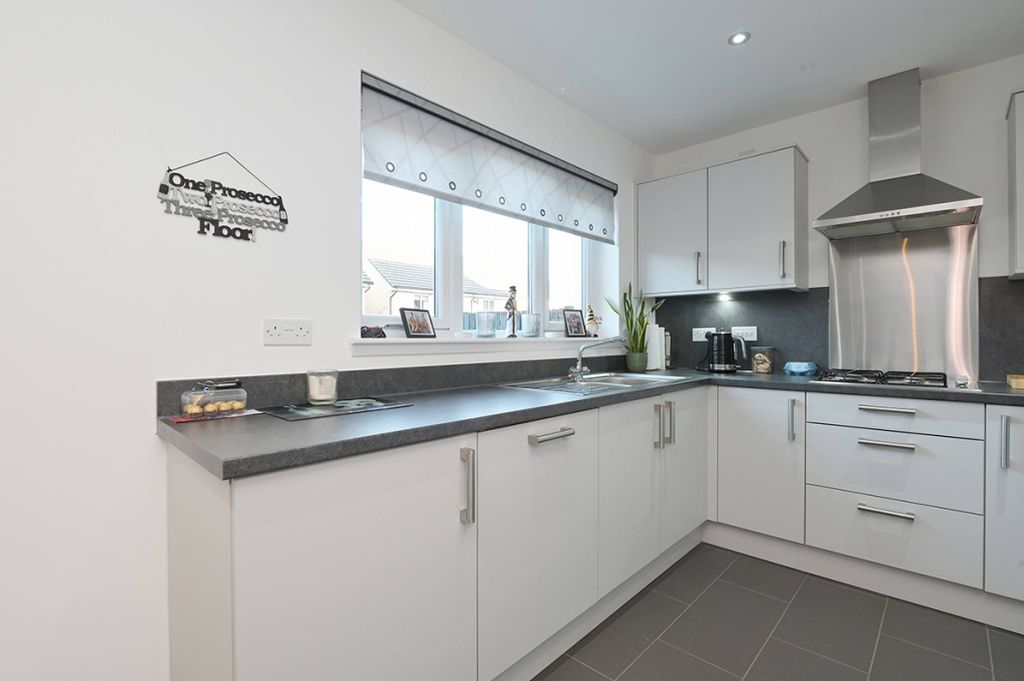 Property photo 3 of 25