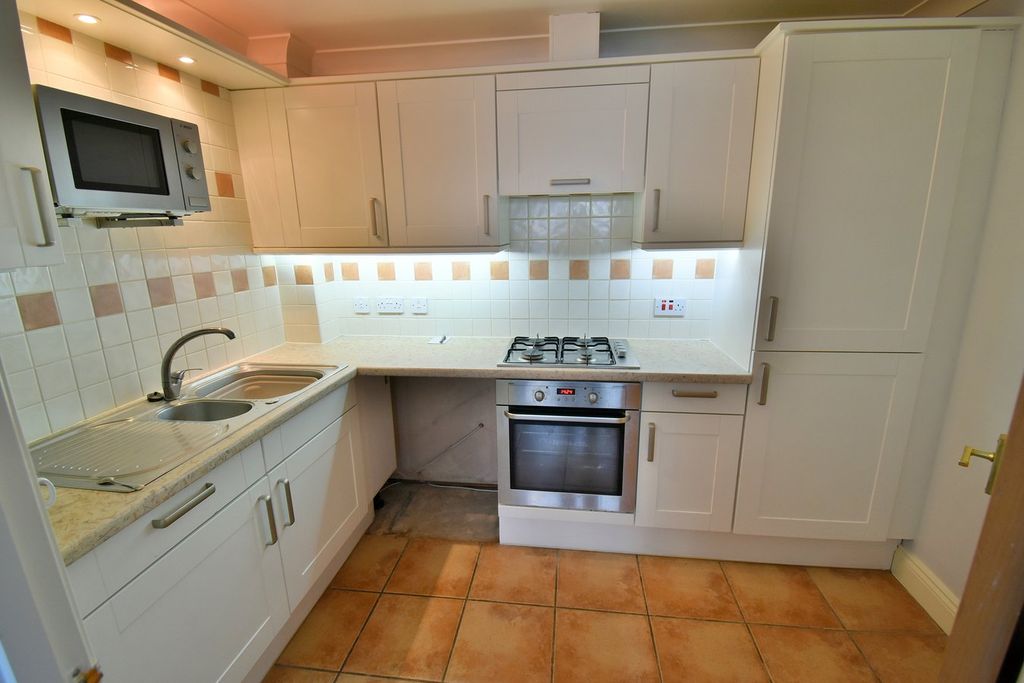 Property photo 3 of 13