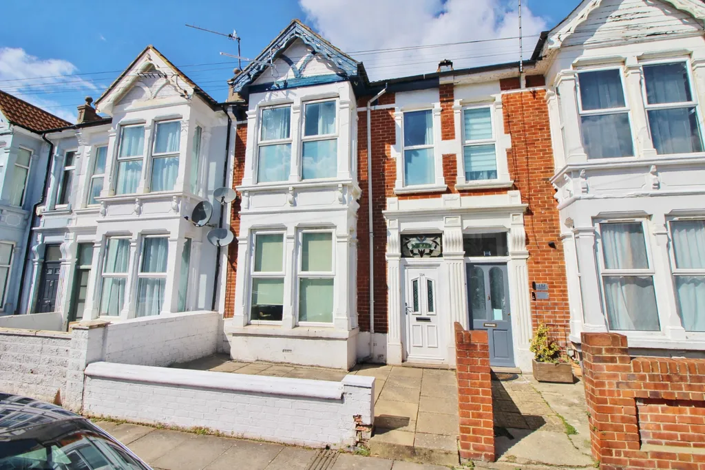 Apartment in Portsmouth, Fratton - View 3