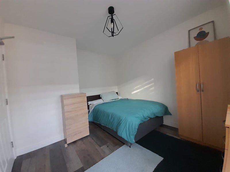 Property photo 1 of 8 Bedroom