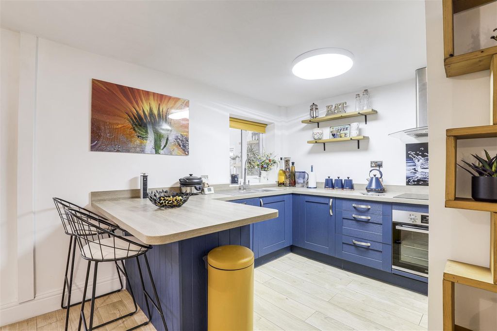 Property photo 3 of 21 12018.Jpg