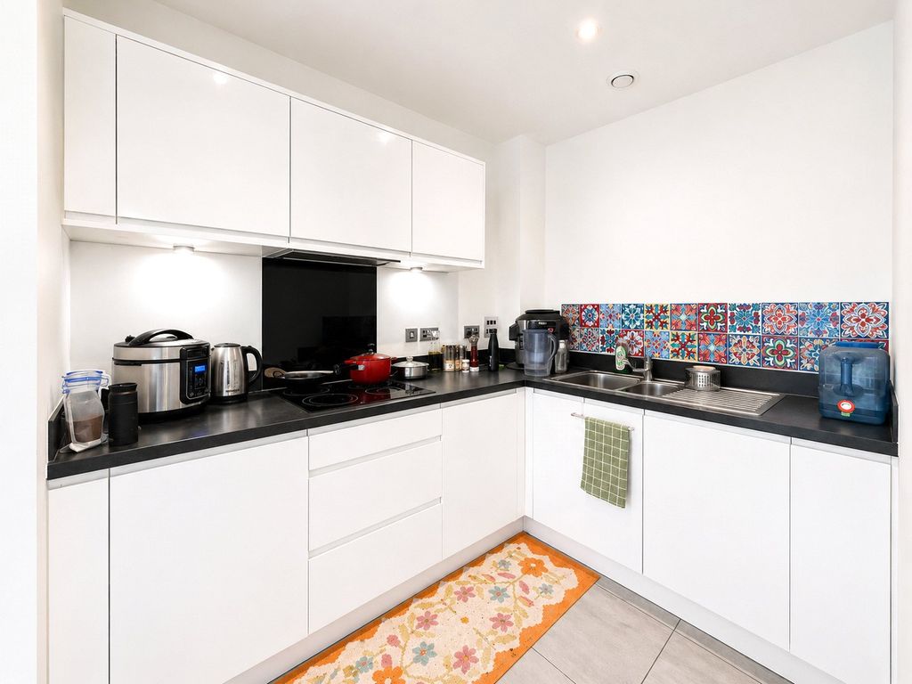 Property photo 3 of 11 Picture No. 24