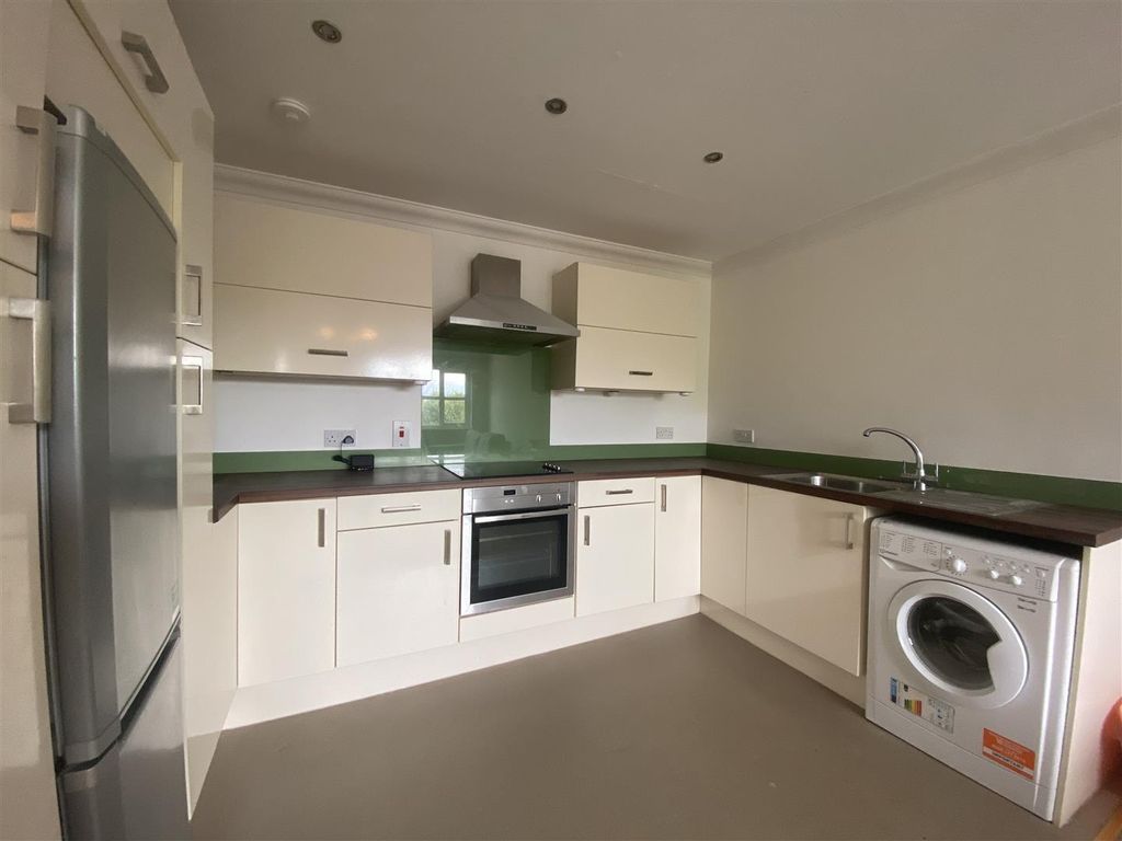Property photo 3 of 14 3.Jpg