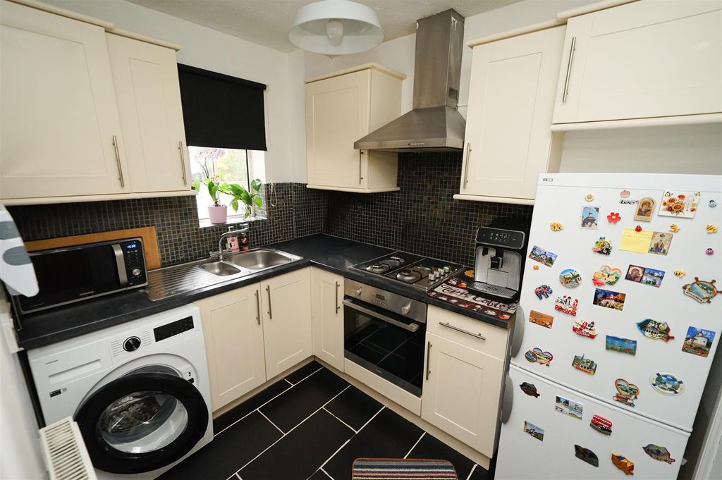 Property photo 3 of 7 Dsc05467-2.Jpg