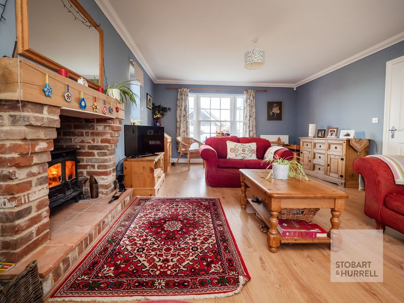 Property photo 2 of 28 Lounge