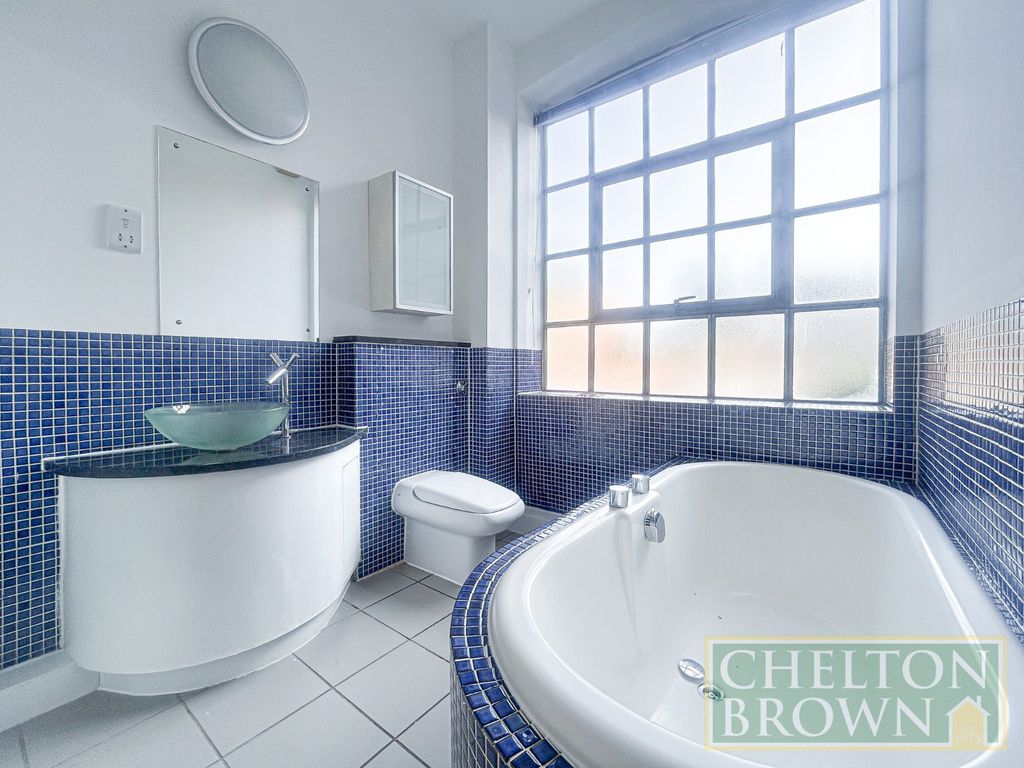 Property photo 3 of 30 Bathroom