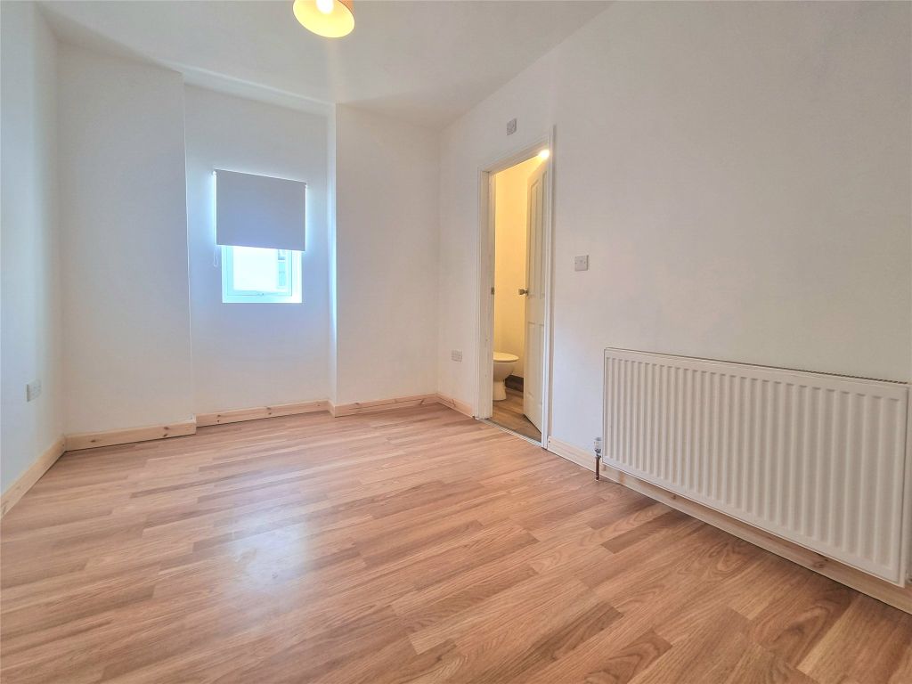 Property photo 2 of 8 Picture No. 01