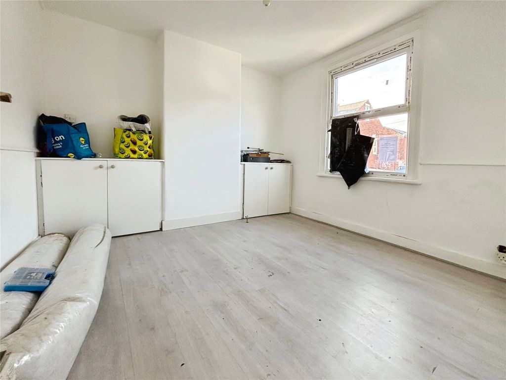 Property photo 2 of 8 Picture No. 07