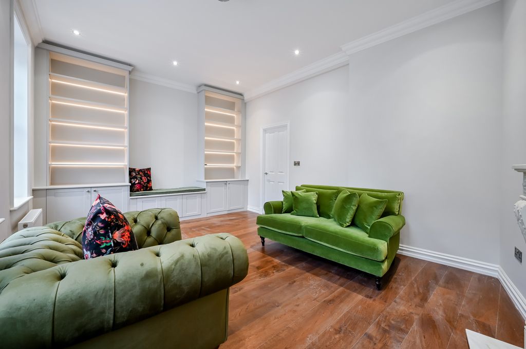 Property photo 3 of 11