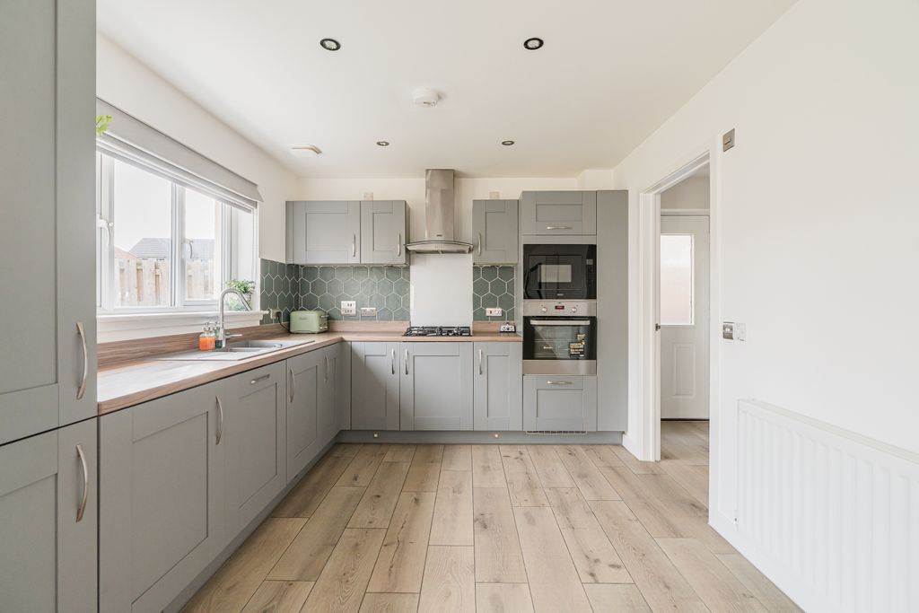 Property photo 3 of 30 Property Image 3