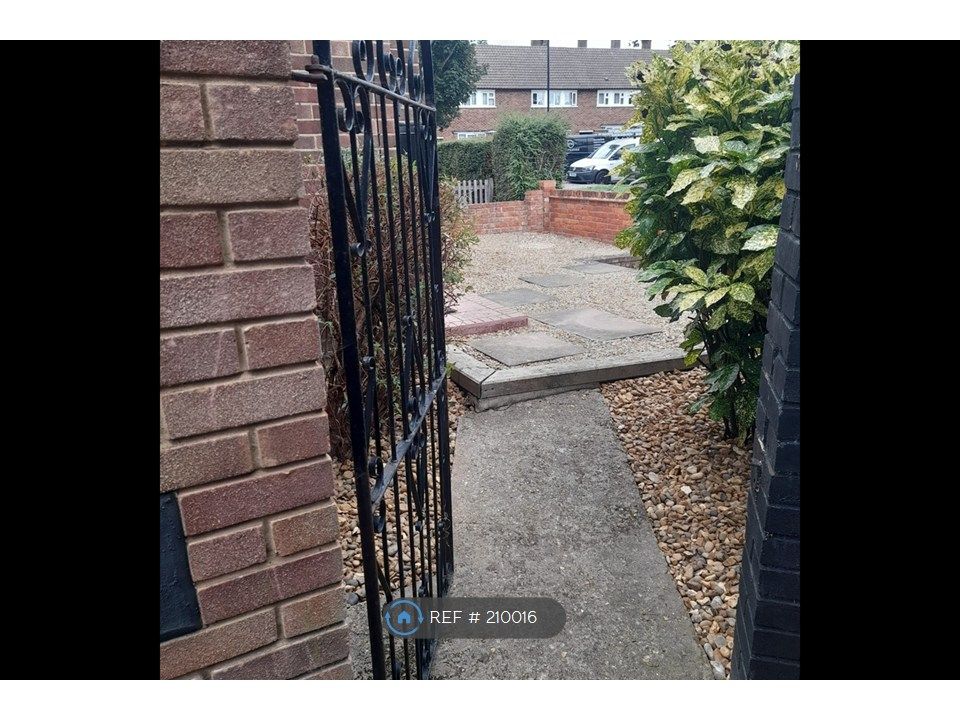 Property photo 2 of 16 Side Gate To Front Of House