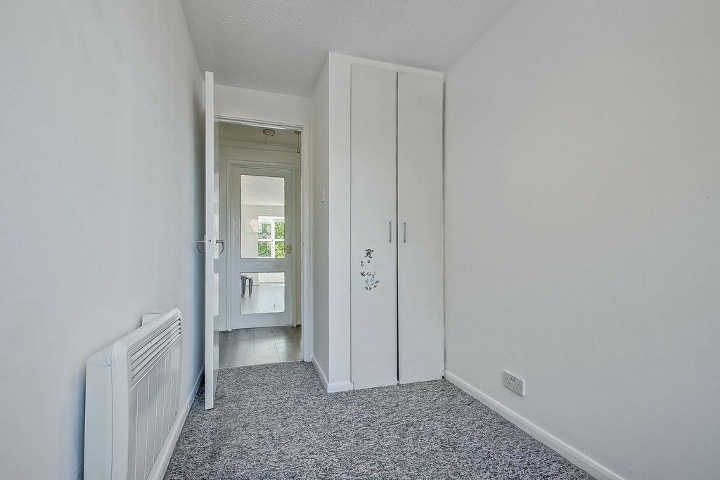 Property photo 3 of 8